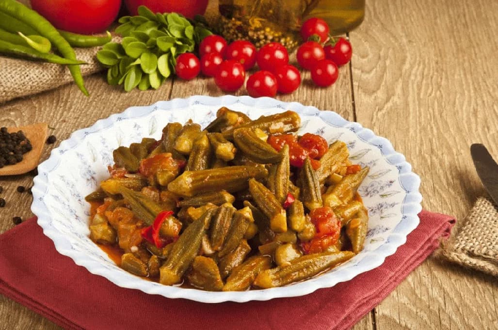 Besleyici Bamya Yemeği Tarifi