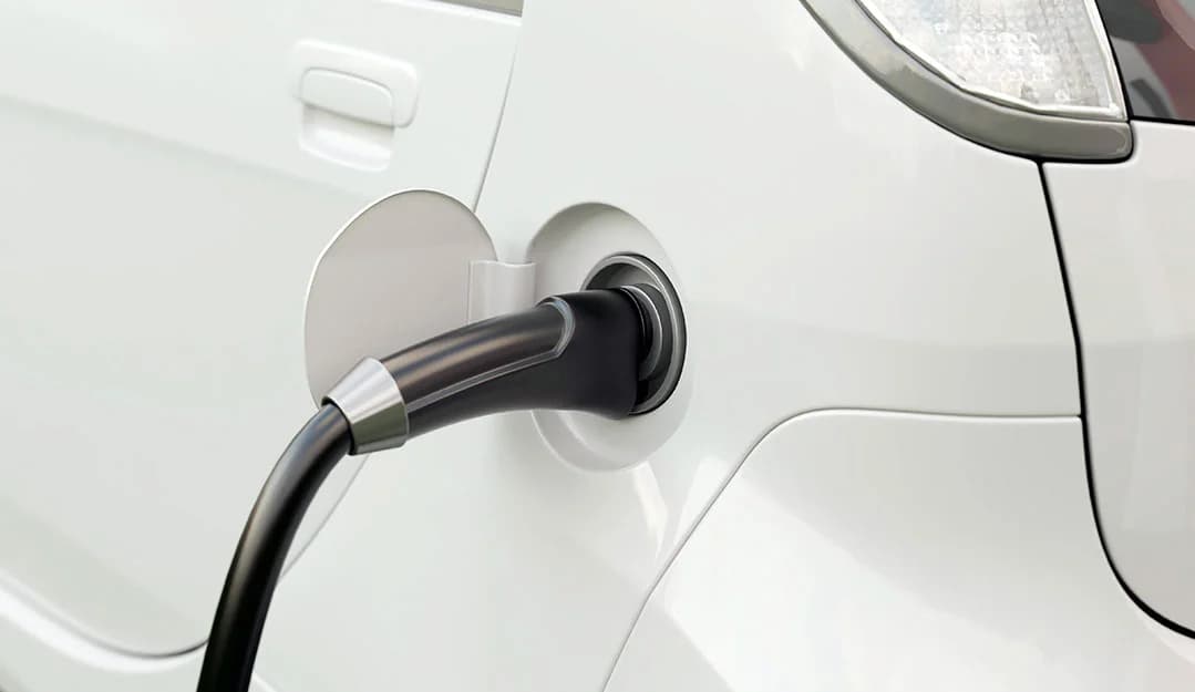 Hyundai’den Elektrikli Araçlar için Yenilik: Otomatik Şarj Robotu