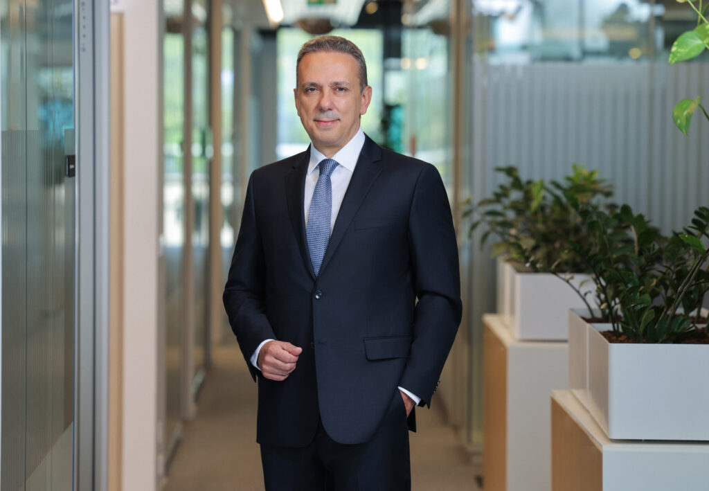 1765266833_AbbVie_T__rkiye_Medikal_Direkt__r___Dr_Sarper_Erkeskin - Machingo