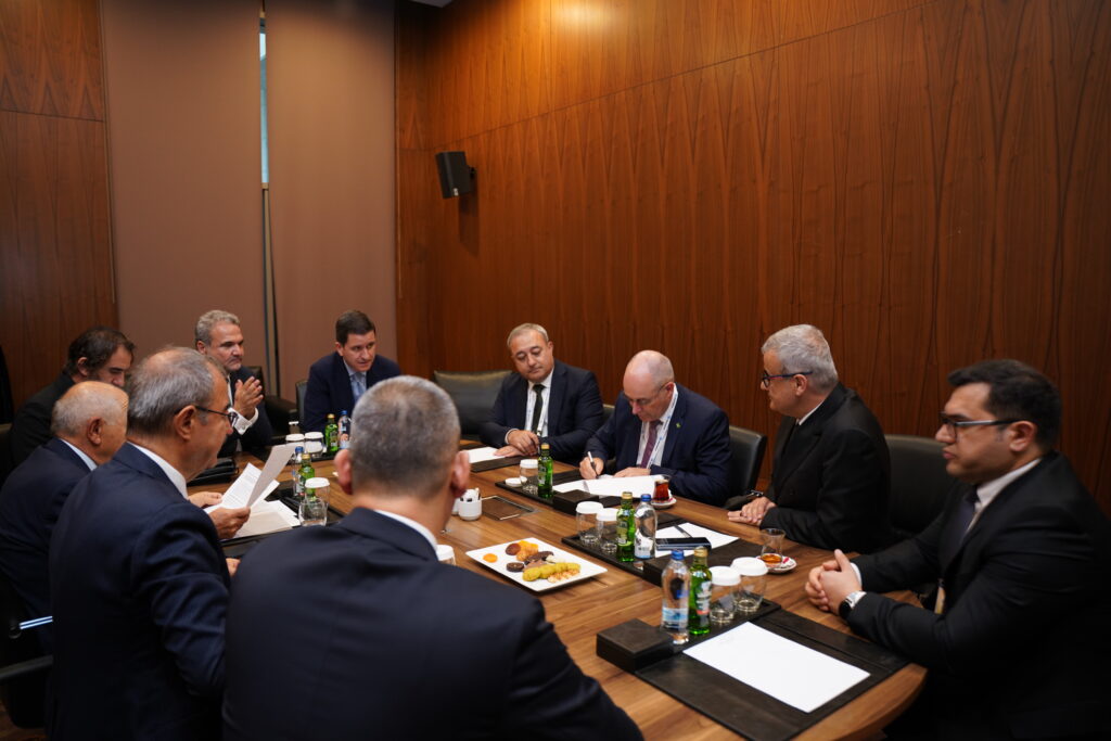 1765524863_DSC06998 - Machingo