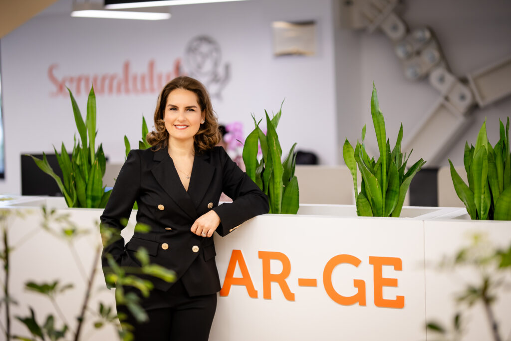 1771401994_OzlemEksiogluKumuk - Machingo